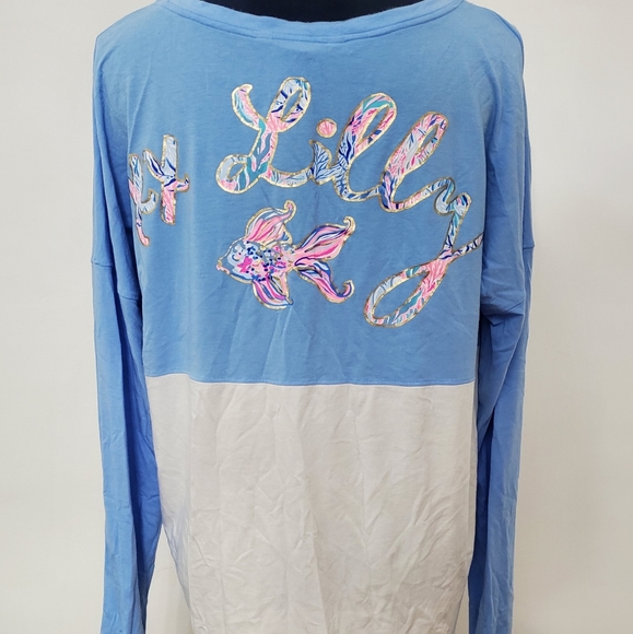 SOLD! Lilly Pulitzer Finn Top - Picture 2 of 2